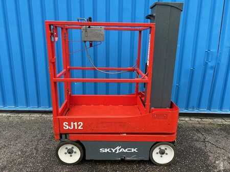 Scissor lift 2013 SkyJack SJ 12 (7)