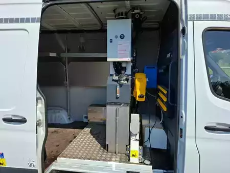 Plataforma sobre camión 2021  France Elevateur 122 F | 2021 (9)