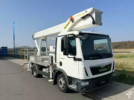 Self drive 2015  Palfinger P 300 KS | 2015 (2)