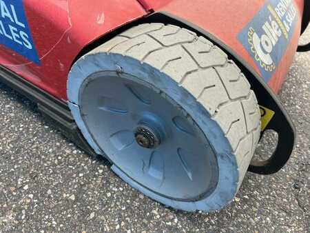 Fler stegs bom 2014 Manitou 100 VJR (6)