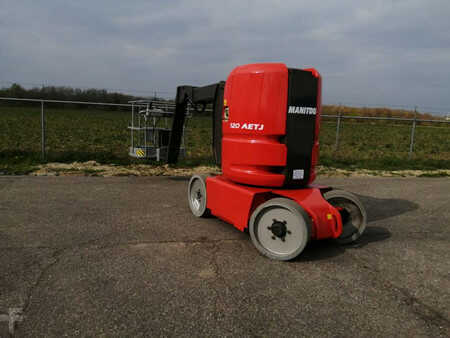Knikarmhoogwerker 2005  Manitou 120 AETJ (1)
