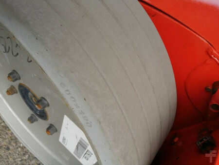 Knikarmhoogwerker 2005  Manitou 120 AETJ (13)