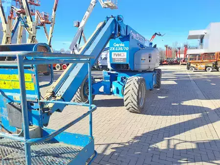 Piattaforme aeree articolate 2013  Genie ZX-135/70 (3)