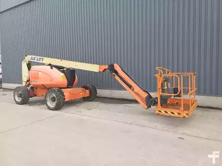 Plataforma Articulada 2014  JLG 600AJ (2)