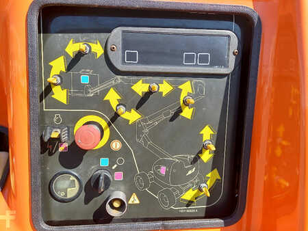 Kloubová pracovní plošina 2015  JLG 450AJ (6)