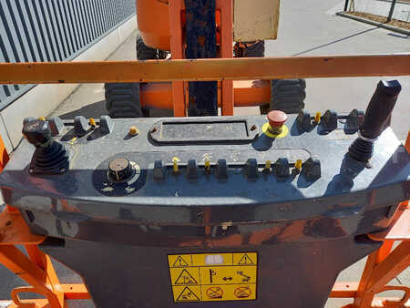 Kloubová pracovní plošina 2015  JLG 450AJ (8)