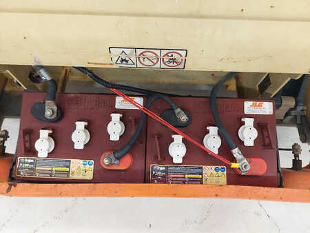 Piattaforme aeree a pantografo 2015  JLG 2032ES (10)