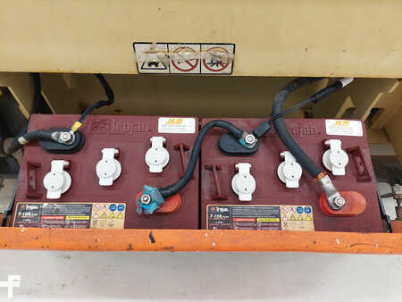 Piattaforme aeree a pantografo 2015  JLG 2032ES (11)