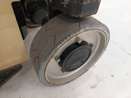 Piattaforme aeree a pantografo 2015  JLG 2032ES (15)