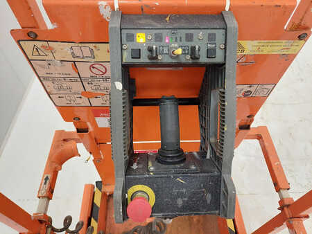 Piattaforme aeree a pantografo 2015  JLG 2032ES (6)