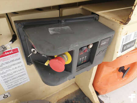 Piattaforme aeree a pantografo 2015  JLG 2032ES (7)