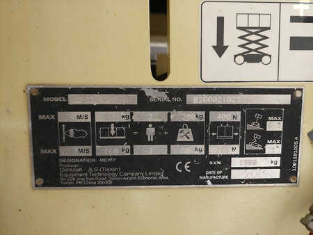 Piattaforme aeree a pantografo 2015  JLG 2032ES (9)