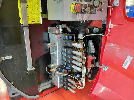 Csukló munka emelvény 2015  Manitou 150AETJ C 3D (14)