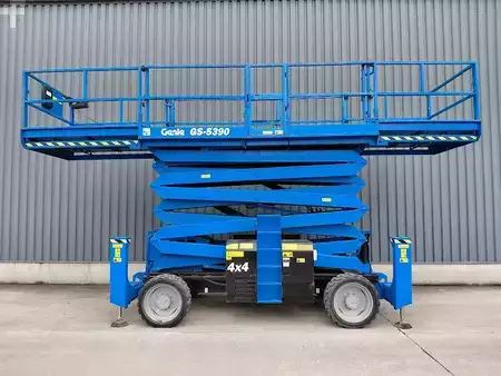 Piattaforme aeree a pantografo 2015  Genie GS-5390 RT (1)