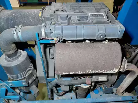 Piattaforme aeree a pantografo 2015  Genie GS-5390 RT (10)