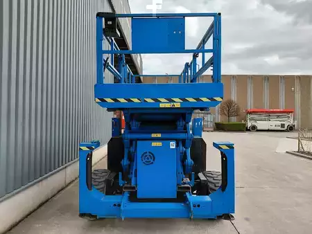 Piattaforme aeree a pantografo 2015  Genie GS-5390 RT (4)