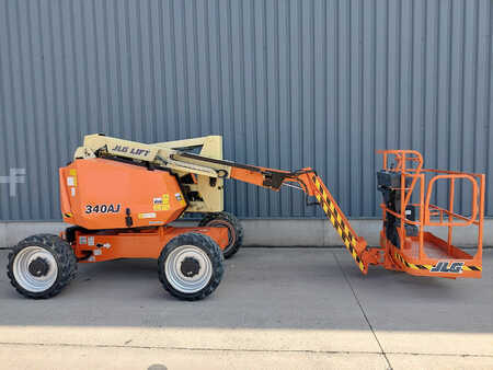 Knikarmhoogwerker 2015  JLG 340AJ (1)