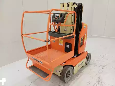 Vertical / Levantamento de pessoal 2015  JLG TOUCAN 8E (2)