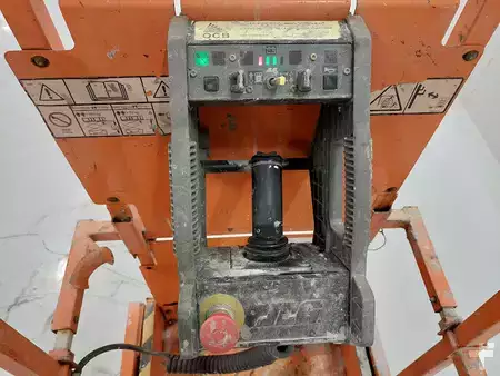 Levantamento tesoura 2016  JLG 2632ES (5)