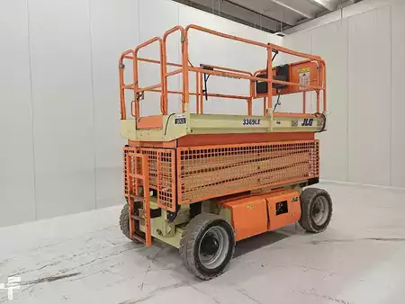 Levantamento tesoura 2016  JLG 3369LE (3)