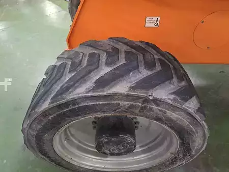 Csukló munka emelvény 2016  JLG 1250AJP (10)