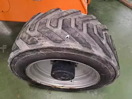 Csukló munka emelvény 2016  JLG 1250AJP (11)