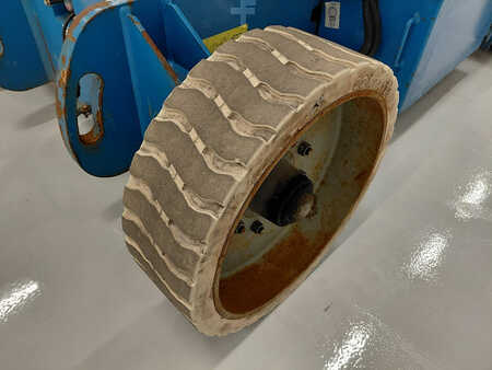 Kloubová pracovní plošina 2016  Genie Z-34/22N (16)