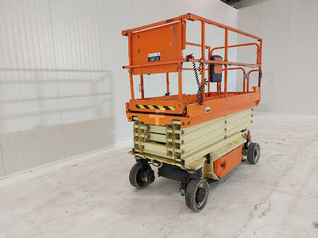 Scherenarbeitsbühne 2017  JLG 2646ES (2)