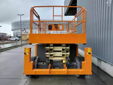 Scherenarbeitsbühne 2018  JLG 330LRT (5)