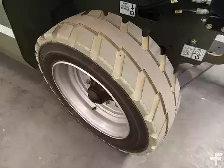 Scherenarbeitsbühne 2015  JLG M3369 (13)