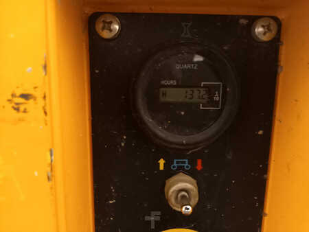 Plataforma Tijera 2017  JCB S2032E (4)