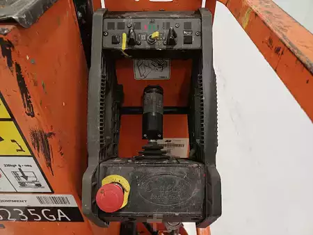 Senkrechtarbeitsbühne 2013  JLG 1230ES (7)