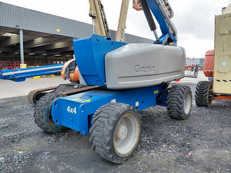 Articulated Boom 2011  Genie Z-80/60 (2)