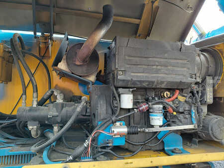 Articulated Boom 2011  Genie Z-80/60 (11)