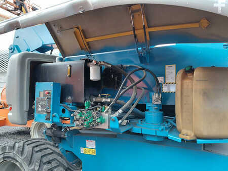 Articulated Boom 2011  Genie Z-80/60 (13)