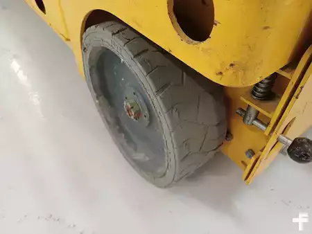 Pracovní plošina s nůžkovým zdvihem 2017  Haulotte COMPACT 14 (11)