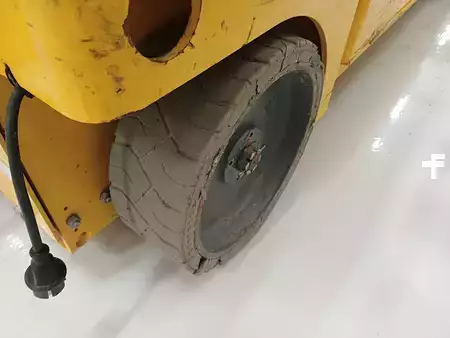 Pracovní plošina s nůžkovým zdvihem 2017  Haulotte COMPACT 14 (12)