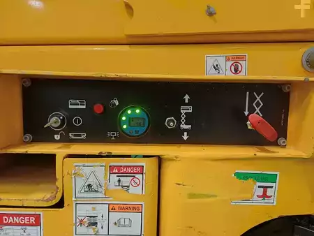 Pracovní plošina s nůžkovým zdvihem 2017  Haulotte COMPACT 14 (6)