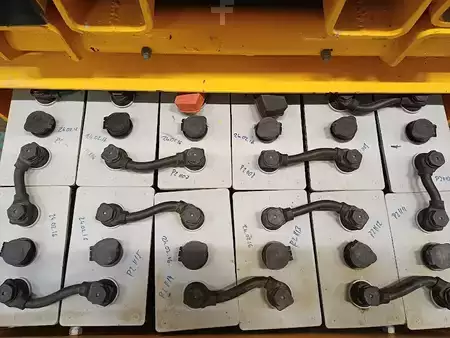 Pracovní plošina s nůžkovým zdvihem 2017  Haulotte COMPACT 14 (9)