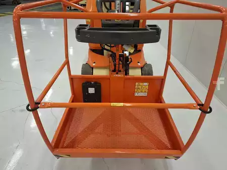 Senkrechtarbeitsbühne 2020  JLG TOUCAN 12E PLUS (16)