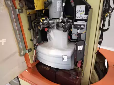 Senkrechtarbeitsbühne 2020  JLG TOUCAN 12E PLUS (17)