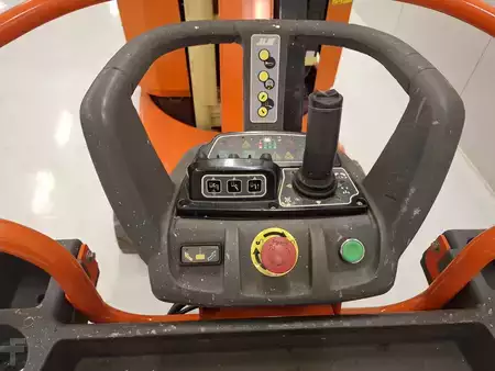 Senkrechtarbeitsbühne 2020  JLG TOUCAN 12E PLUS (18)