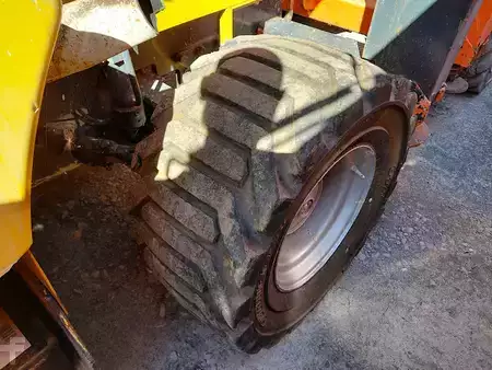 Saksinostimet 2005  JLG 4394RT (9)