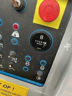 Kloubová pracovní plošina 2014  Genie Z45/25 DCJ (8)