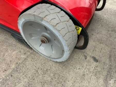 Kolmo zvedaná plošina 2017  Manitou 100VJR (4)