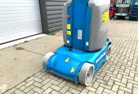 Kolmo zvedaná plošina 2014  Genie GR26J (4)