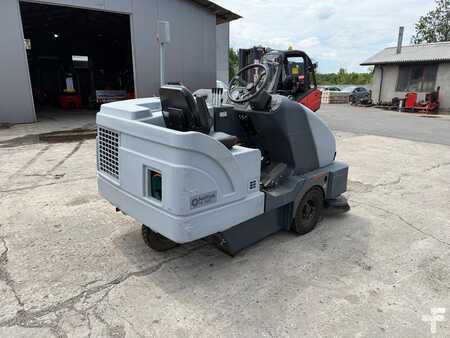 Straßenreinigungsmaschine 2019  Nilfisk SR1601 (2)