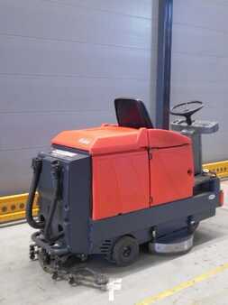 Ride On Wet Scrubber 2008  Hako Hakomatic B910 (2)