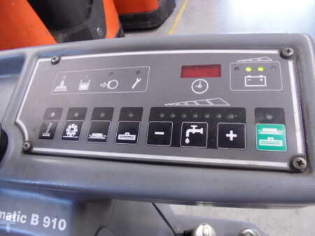 Ride On Wet Scrubber 2008  Hako Hakomatic B910 (3)