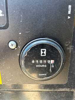 Ollós munka emelvény 2018  Genie GS5390RT (12)